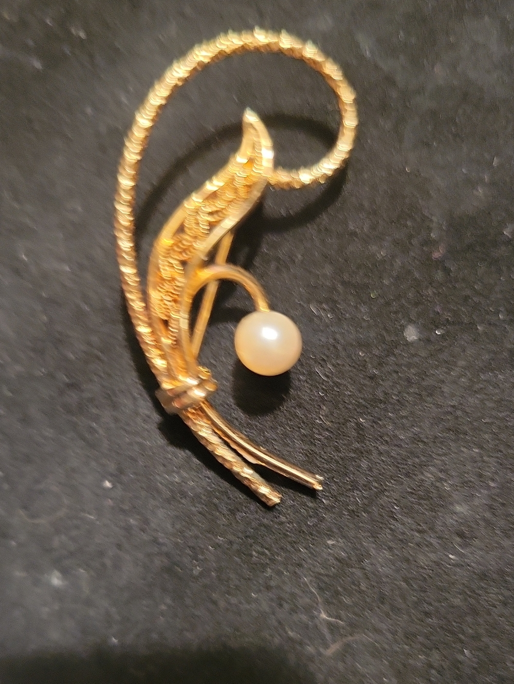 Gold Pearl Floral Brooch - Elegant Women’s Jewelry